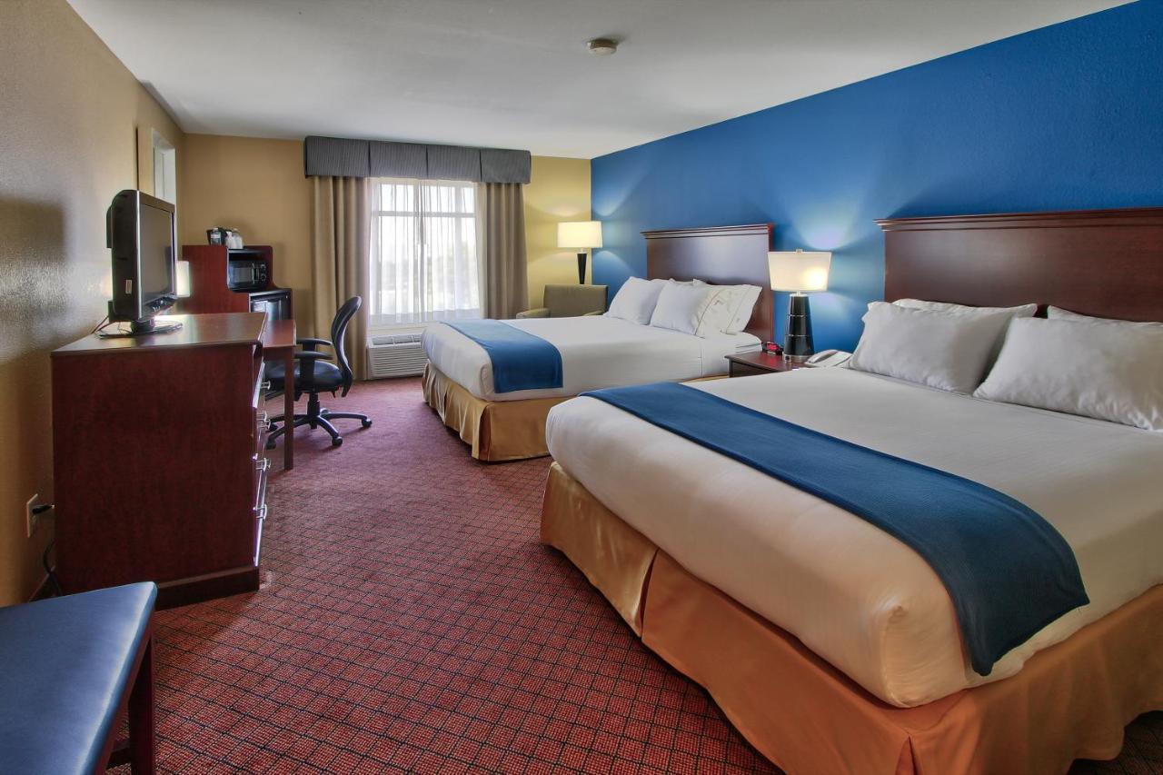 Holiday Inn Express Hotel & Suites Houston-Downtown Convention Center By Ihg Room photo