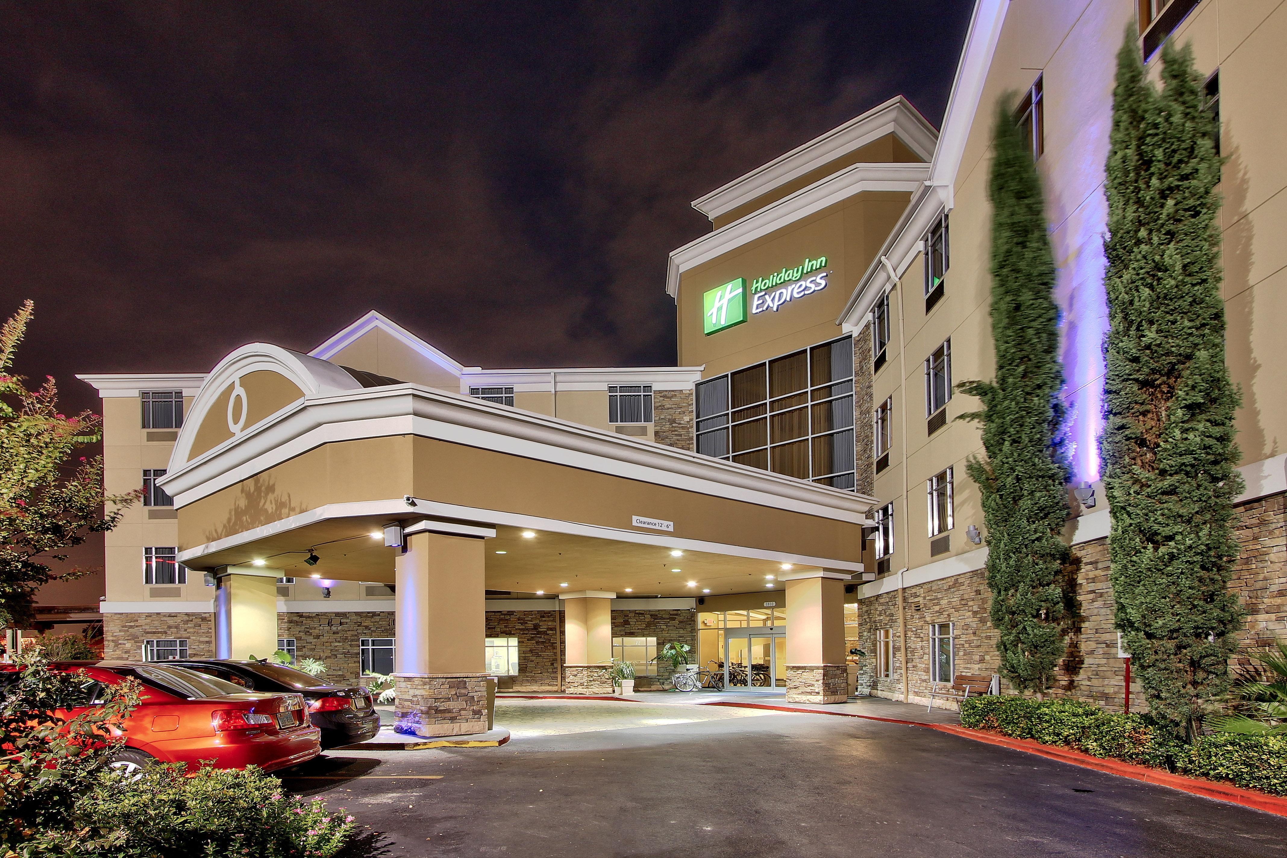 Holiday Inn Express Hotel & Suites Houston-Downtown Convention Center By Ihg Exterior photo
