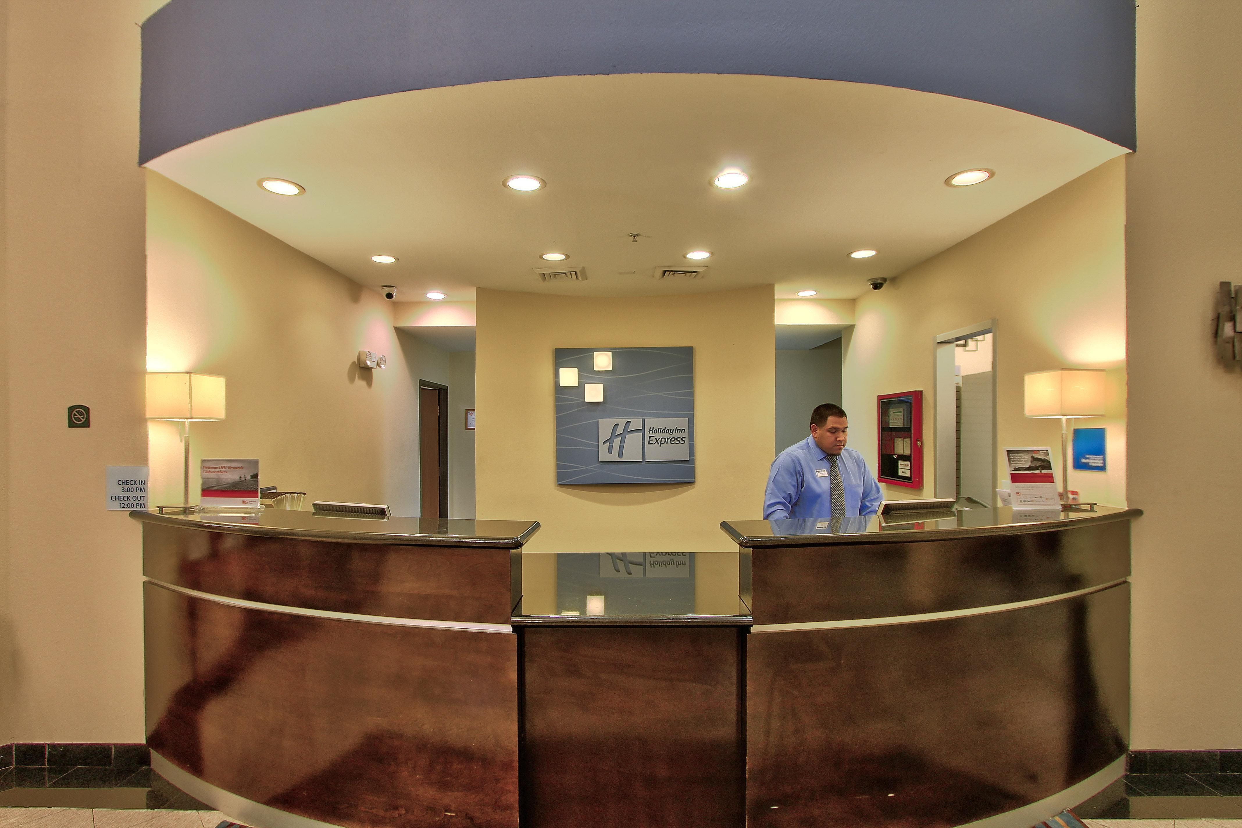 Holiday Inn Express Hotel & Suites Houston-Downtown Convention Center By Ihg Exterior photo